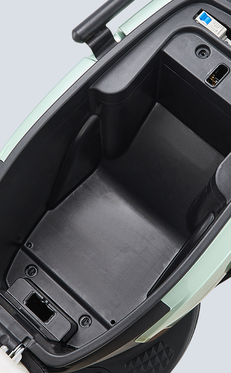 30L
Large Storage for Daily Essentials